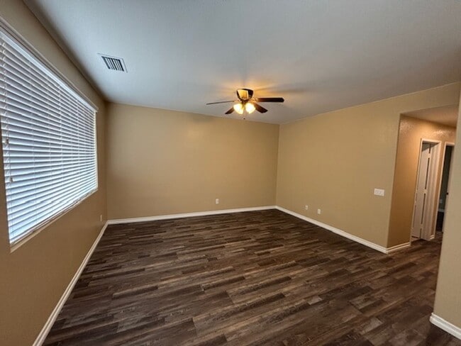 Photo - 2684 Jade Tree St