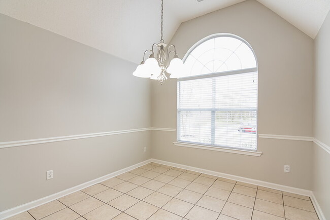 Photo - 115 Mossy Springs Dr