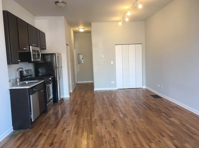 Photo - 3123 W Lawrence Ave Unit 1