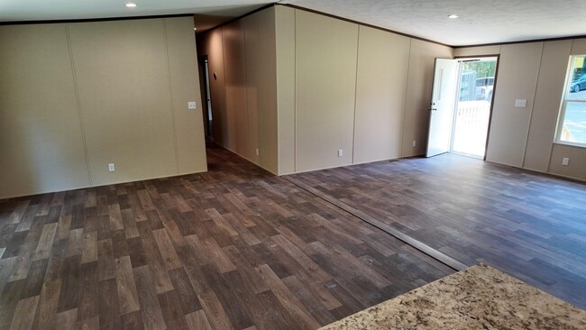 Photo - 208 Marcy Cove