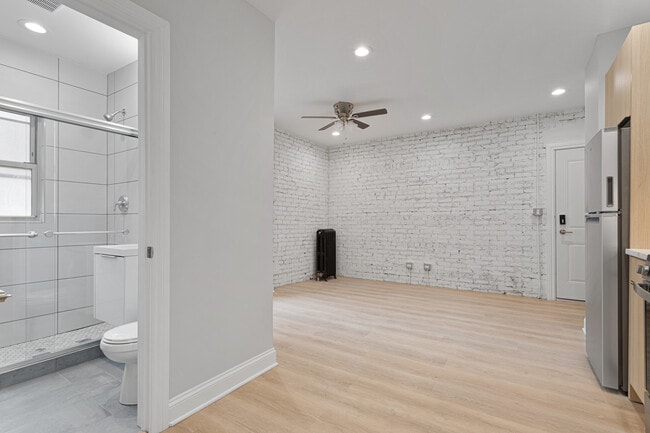 Photo - 1631 W Chase Ave Unit 3F