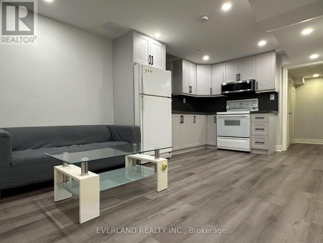 Photo - 10 Damian Dr