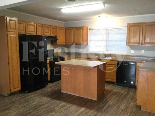 Photo - 7000 Meadowbrook Dr
