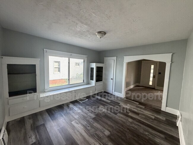 13709 Rugby Rd