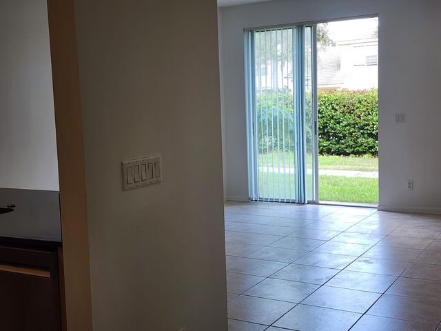 Photo - 6909 Blue Skies Dr