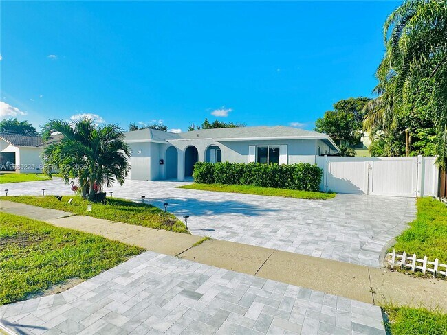 1545 NW 11th St