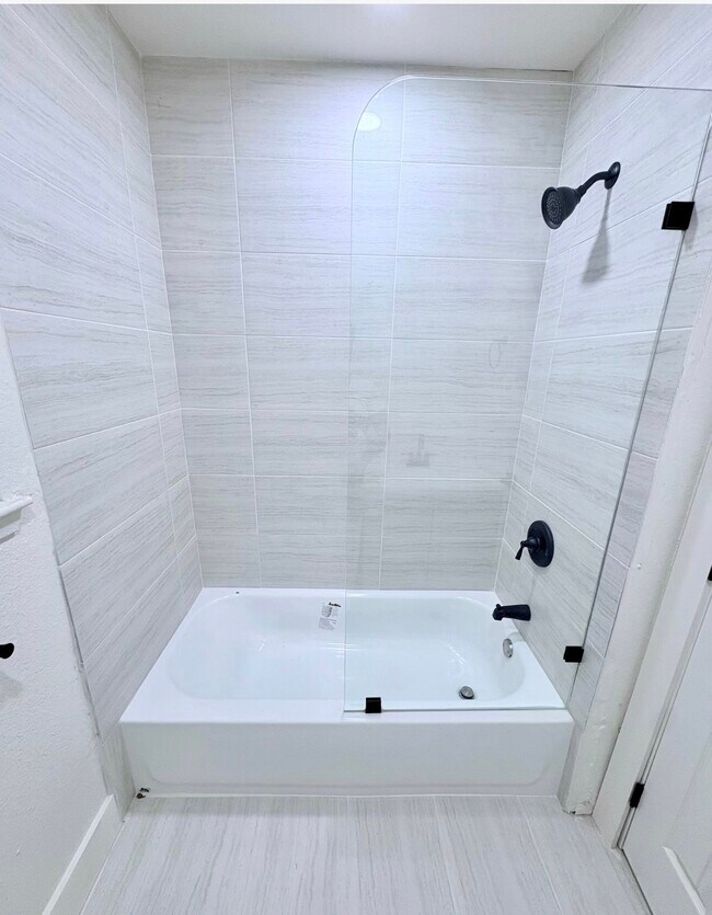 Photo - 815 Centerwood Dr