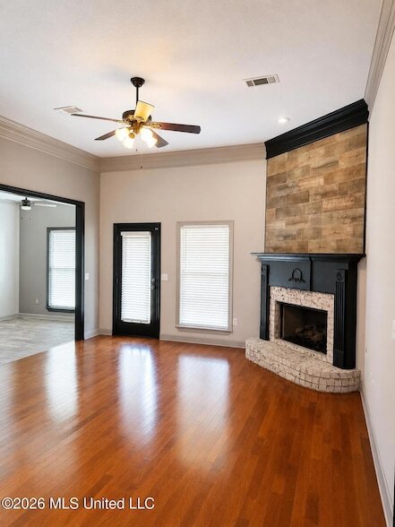 Photo - 310 G W Bush St