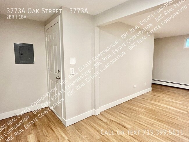 Photo - 3773A Oak Street-3773A Unit 3773A