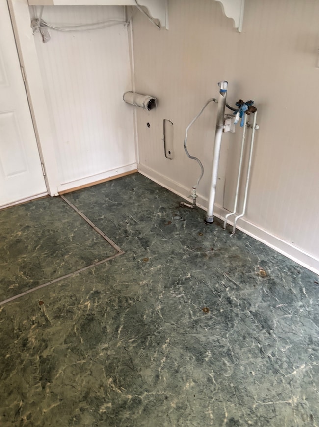 Photo - 4 bed 1 bath