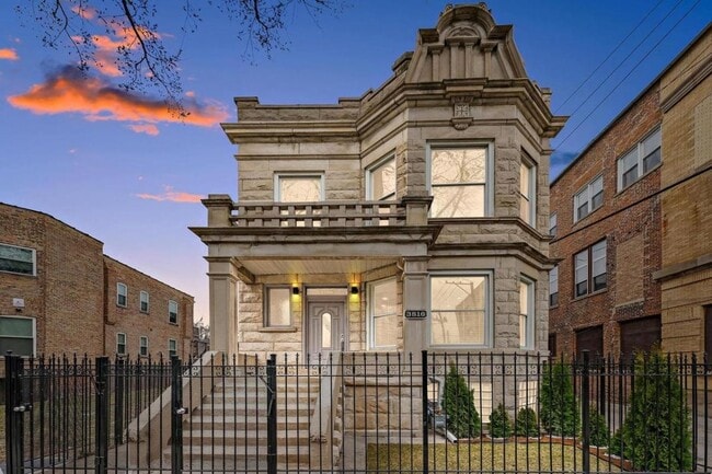 Building Photo - 3816 W Polk St Unit -2 | FOR RENT