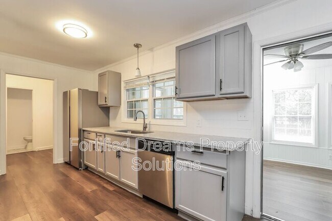 Photo - 5805 Highlawn Dr