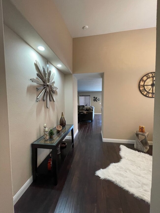 Photo - Spacious 2 bedroom plus a den 2 bath 2 car garage in Northwest Reno!