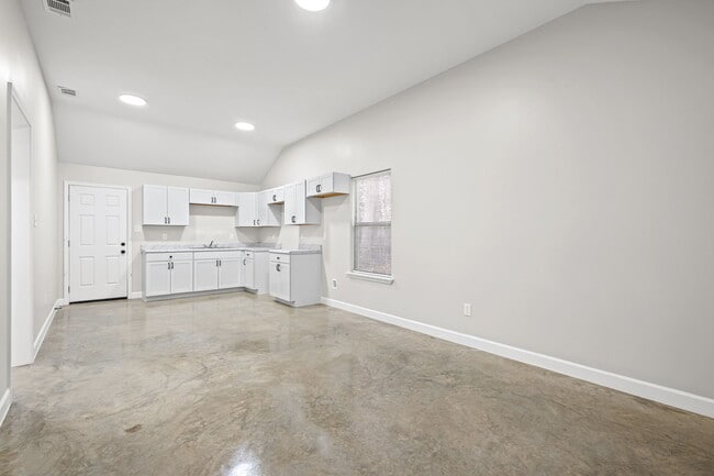 Photo - 660 Gilleas Rd