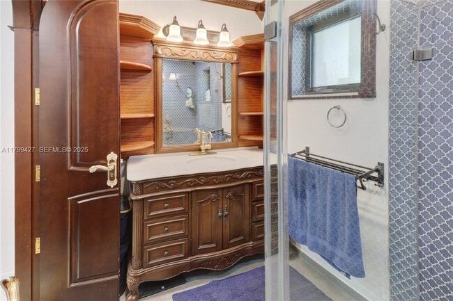 Photo - 550 Quail Ave