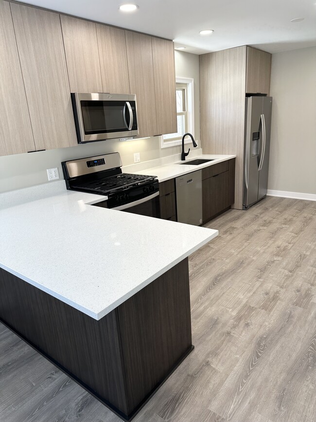 Photo - 2049 Hagen Ln