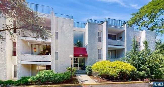 Building Photo - 462 River Rd Unit I Rental