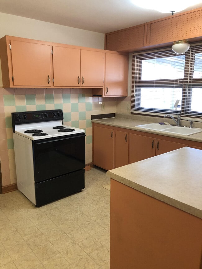 Photo - 5319 SW 15th St