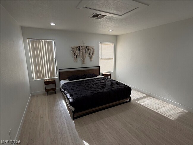 3004 Ocean View Dr