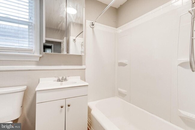 Photo - 5412 Clifton Ave