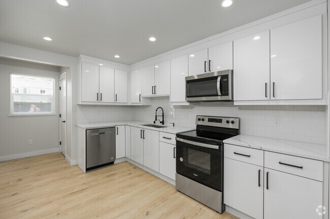 Building Photo - 3408-3412 Northwest, 3 Beds, 2.5 Bath & 4 Beds, 2.5 Bath Units Available!