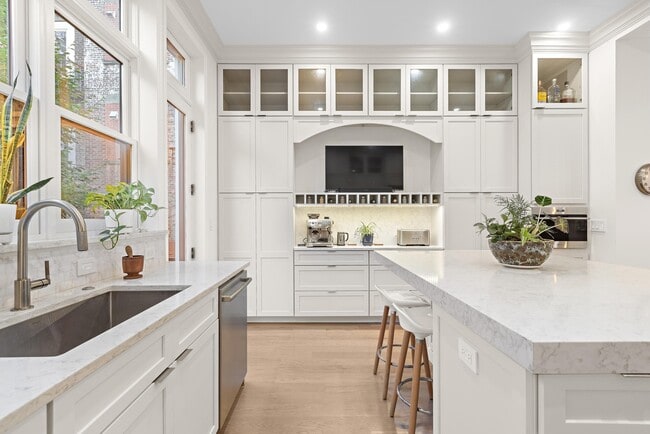 Photo - 1111 Bloomfield St