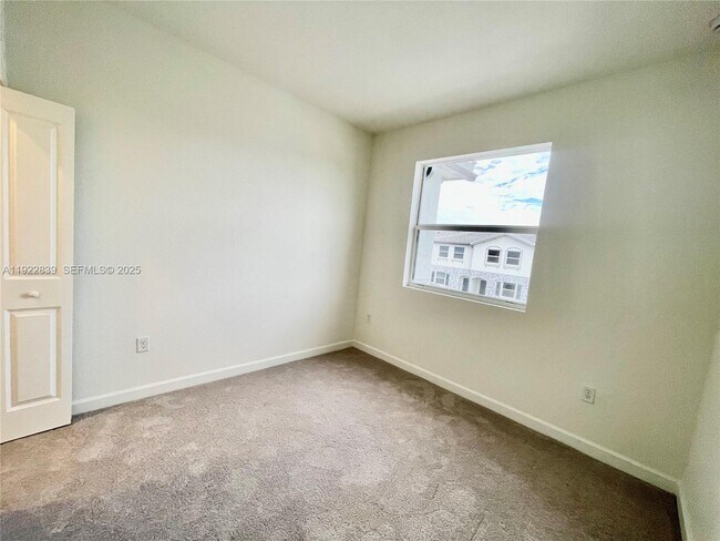 Photo - 1141 SE 2nd St