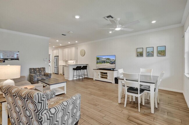 Photo - 1300 Eucalyptus Dr