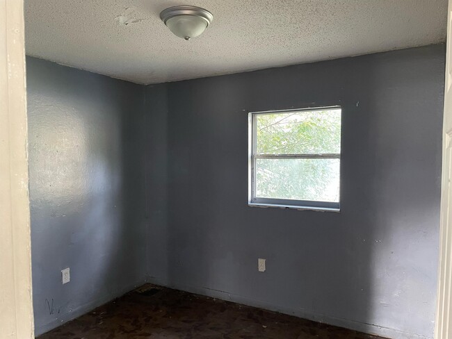 Photo - 401 Kilgore St