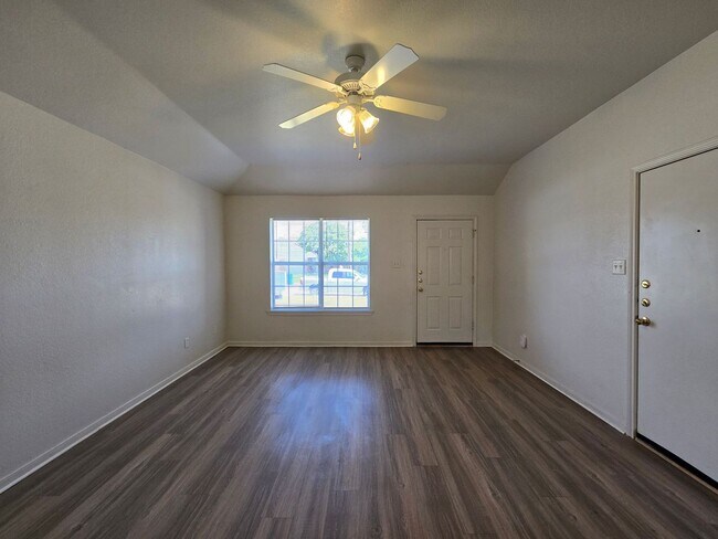 Photo - PRICE REDUCTION - AVAILABLE NOW! Unit 1618 Yuma Trail - B