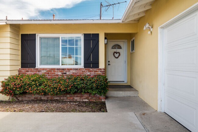 Cozy 4 Bedroom 2 Bathroom La Habra CA Home - Cozy 4 Bedroom 2 Bathroom La Habra CA Home