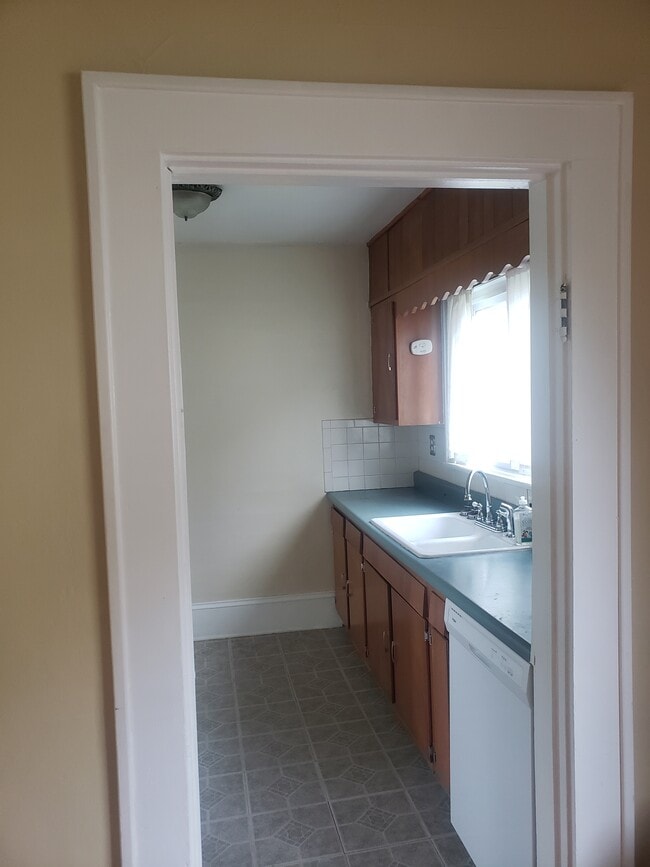 Photo - 907 E Holston Ave