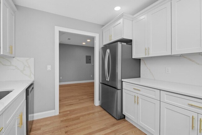 66 Stanley St Unit 3