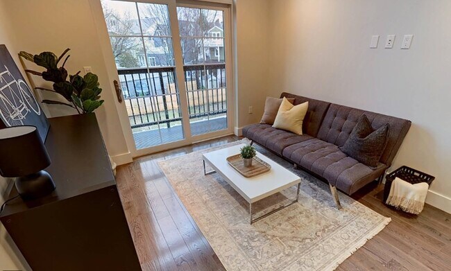 Photo - 434 McGrath Hwy Unit 314