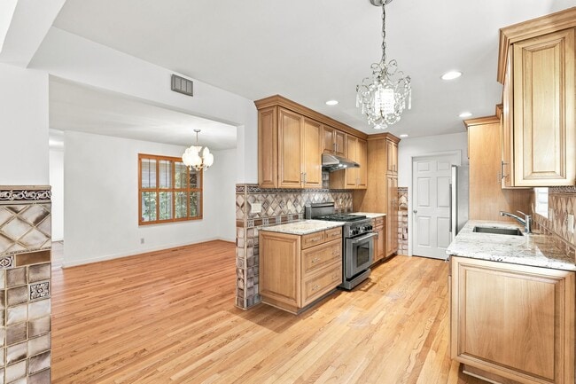 Photo - 6573 Mt Wellington Dr