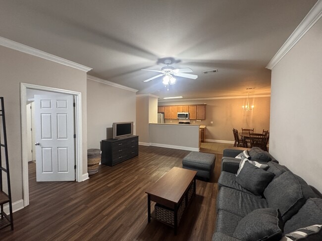 Photo - 900 Dean Lee Dr