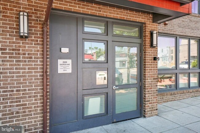 Building Photo - 2920 Georgia Ave NW Unit 401
