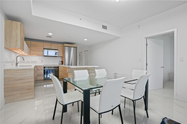 Photo - 16385 Biscayne Blvd Unit 1402
