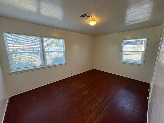 Photo - Cozy Home On Spacious Lot near Ballpark coming soon!