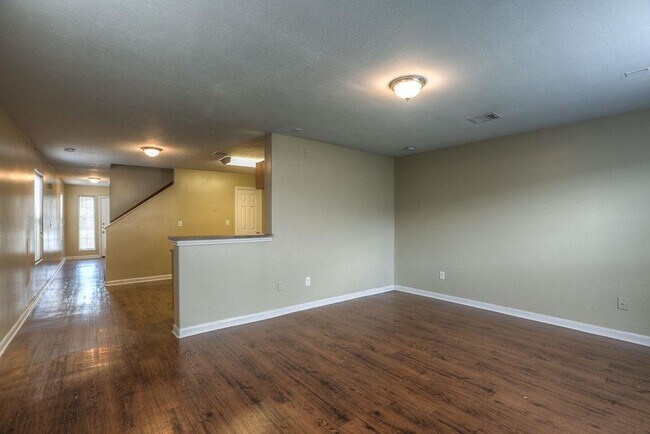 Photo - 10610 Pine Landing Dr Unit B