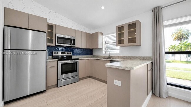 Photo - 1704 Rodman St Unit 1