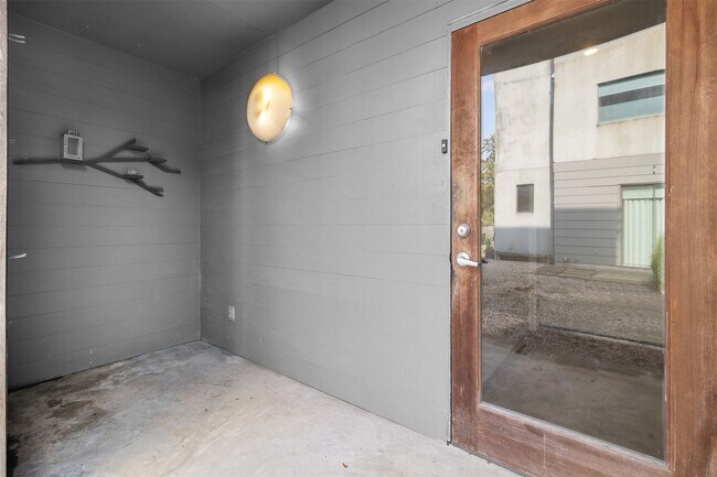 730 Tulane St