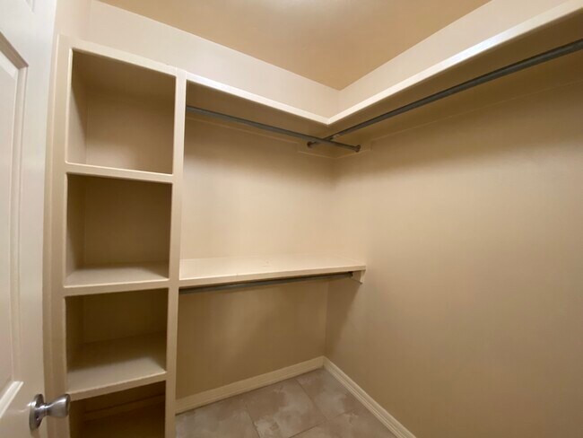 Photo - 1903 W Bronze St Unit D