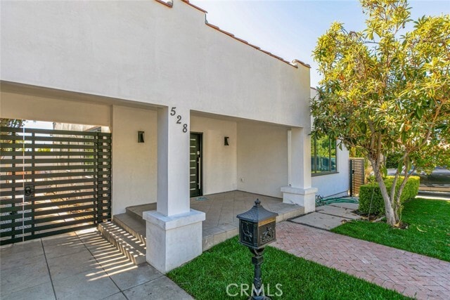 Photo - 528 Spencer St