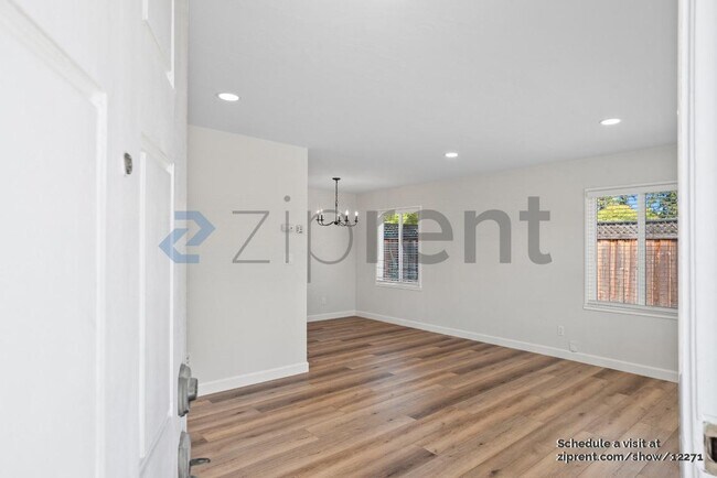 Photo - 1498 Valota Rd