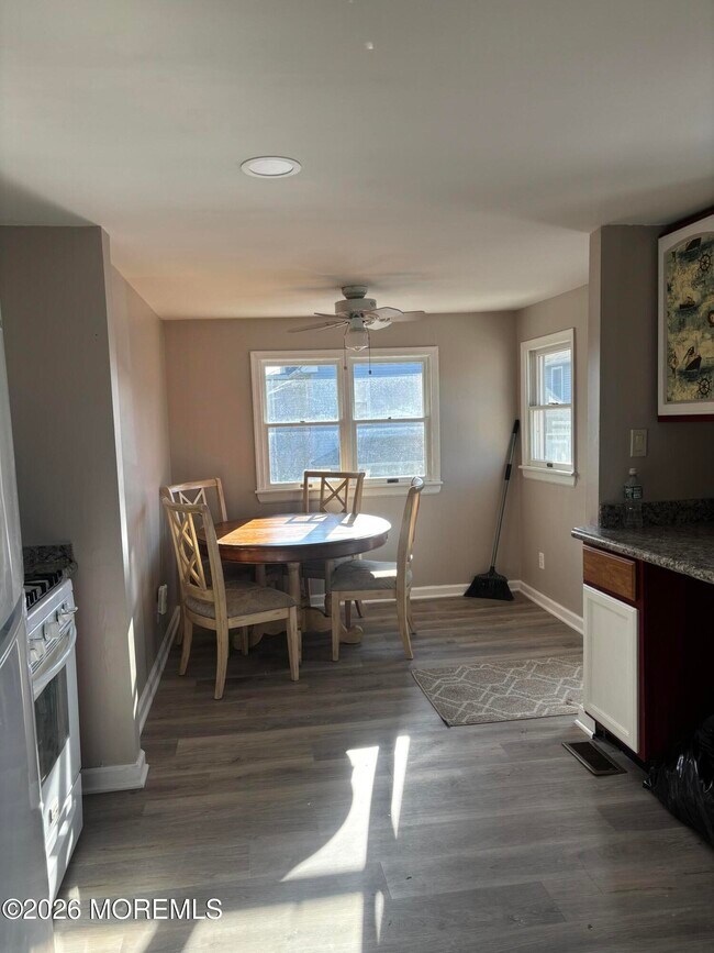 Photo - 410 Brinley Ave