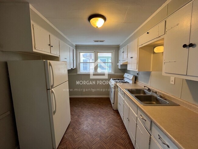 Photo - 713 E 31st St