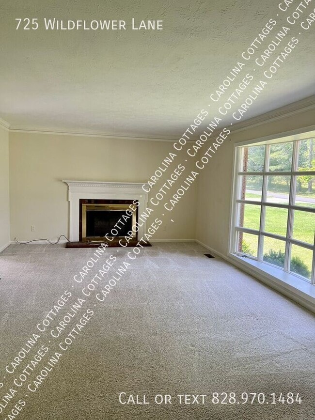 Photo - 725 Wildflower Ln