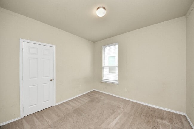 Photo - 25827 Kinship Ct