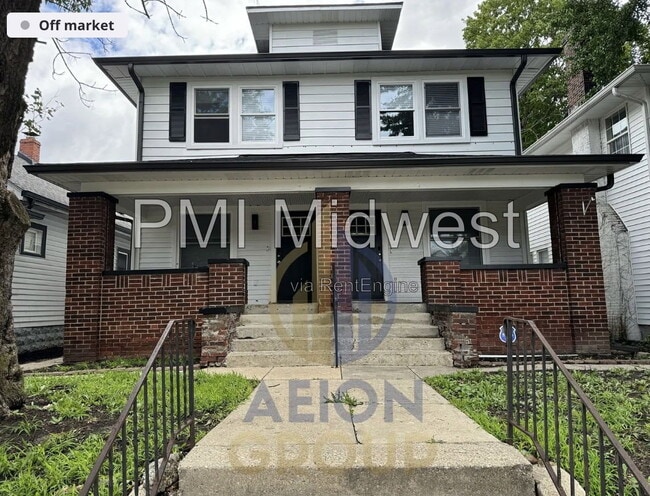 649 N Oxford St